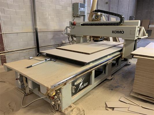 2007 Komo Solution CNC Machining Centre